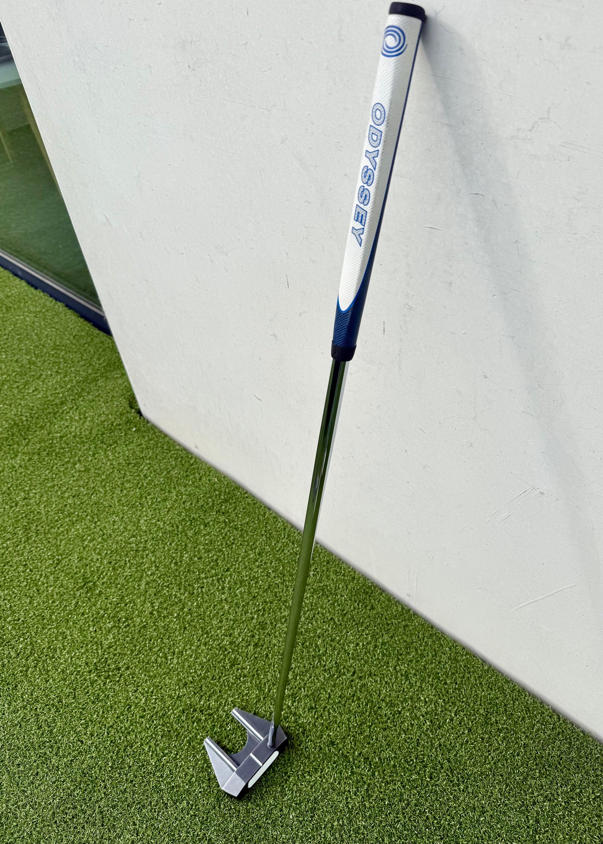 Odyssey AI-One #7 'Heren/Dames' putter 33” – €169