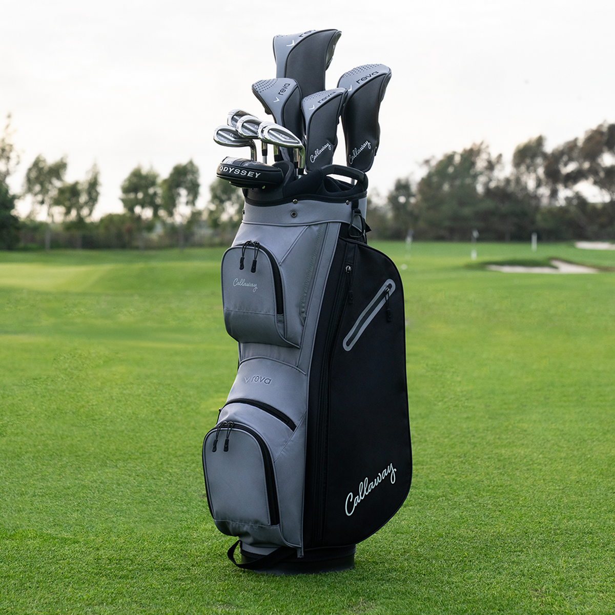 Callaway REVA damesset zwart op de baan